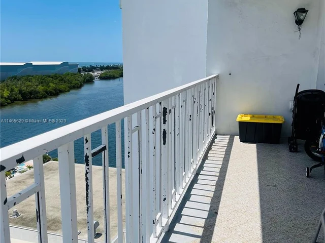 500 Bayview Dr # 1031, Sunny Isles Beach FL 33160