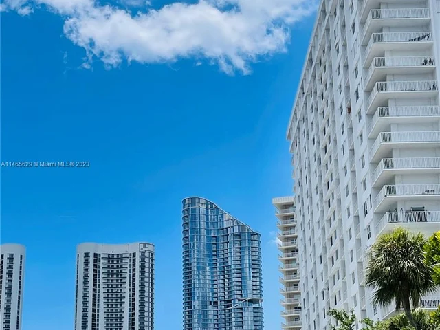500 Bayview Dr # 1031, Sunny Isles Beach FL 33160