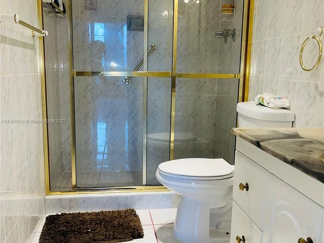 500 Bayview Dr # 1031, Sunny Isles Beach FL 33160