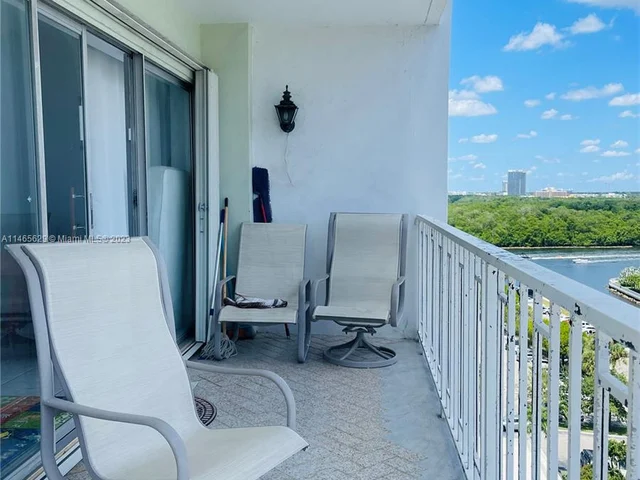 500 Bayview Dr # 1031, Sunny Isles Beach FL 33160