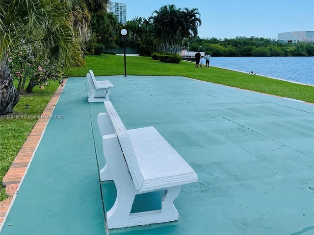 500 Bayview Dr # 1031, Sunny Isles Beach FL 33160
