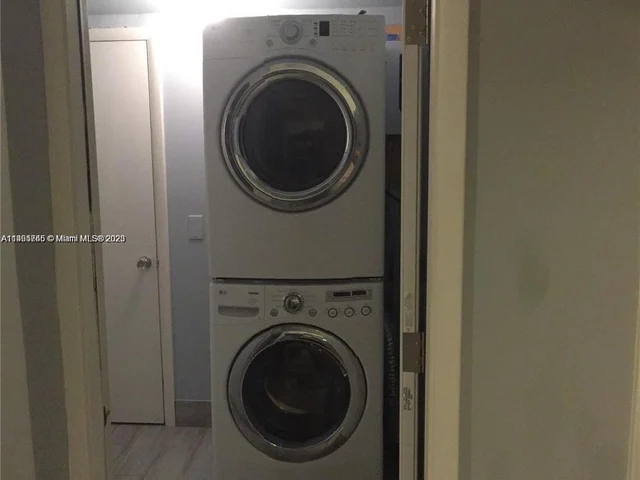 6601 Lincoln Street, Hollywood FL 33024