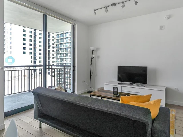 999 SW 1st Ave # 3315, Miami FL 33130