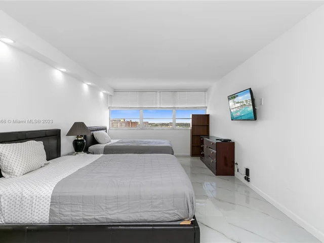 1880 S Ocean Dr, Hallandale Beach FL 33009