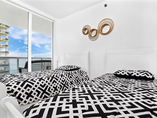 1830 S Ocean Dr # 2808, Hallandale Beach FL 33009