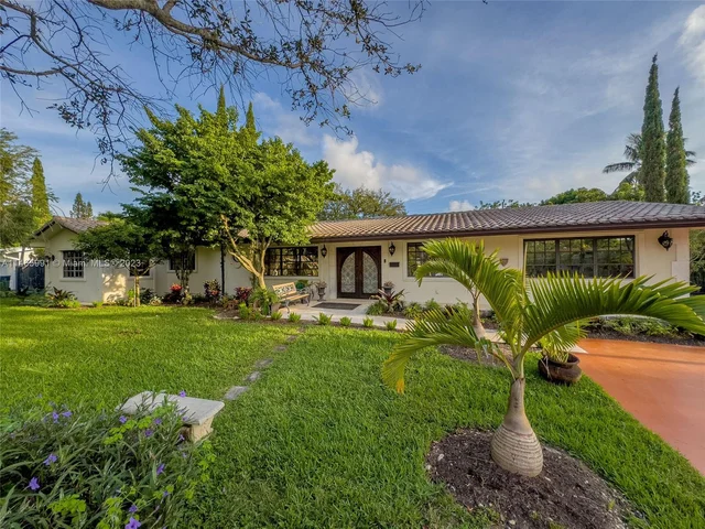 8350 SW 149th Dr, Palmetto Bay FL 33158