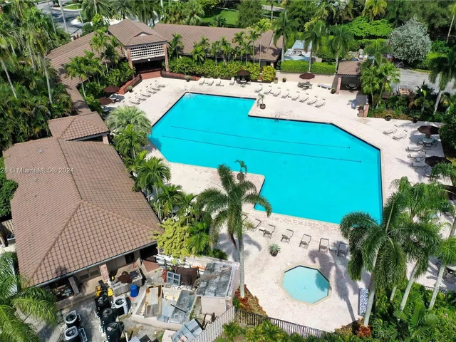 10740 Lenox Rd, Cooper City FL 33026