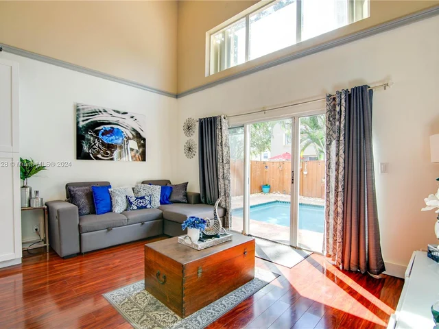 10740 Lenox Rd, Cooper City FL 33026