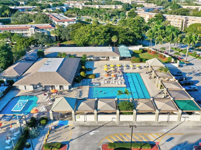 1601 Abaco Dr # A4, Coconut Creek FL 33066