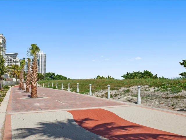 5555 Collins Ave # 15B, Miami Beach FL 33140