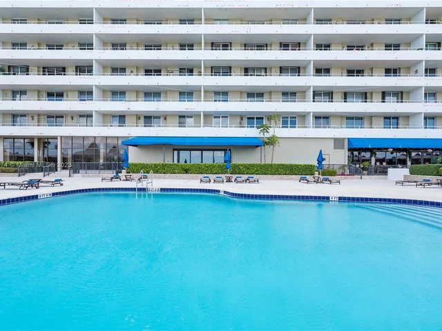 5555 Collins Ave # 15B, Miami Beach FL 33140