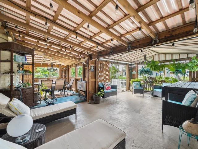 4451 SW 34th Ave, Dania Beach FL 33312