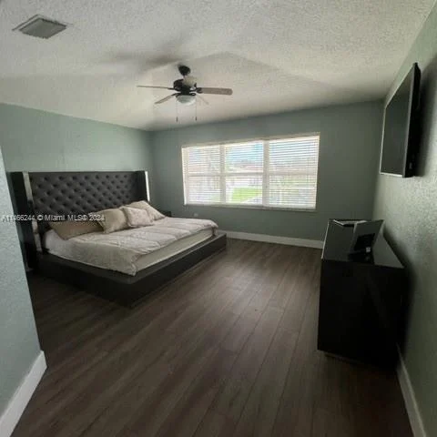 5427 NW 48th St, Coconut Creek FL 33073