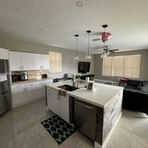 5427 NW 48th St, Coconut Creek FL 33073