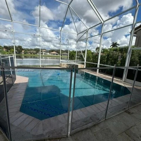 5427 NW 48th St, Coconut Creek FL 33073