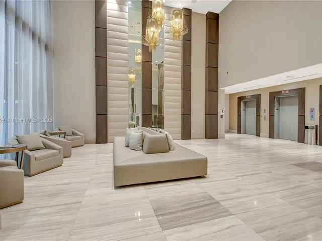 1010 SW 2nd Ave # 2101, Miami FL 33130