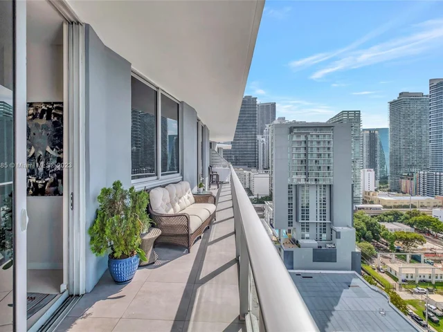 1010 SW 2nd Ave # 2101, Miami FL 33130