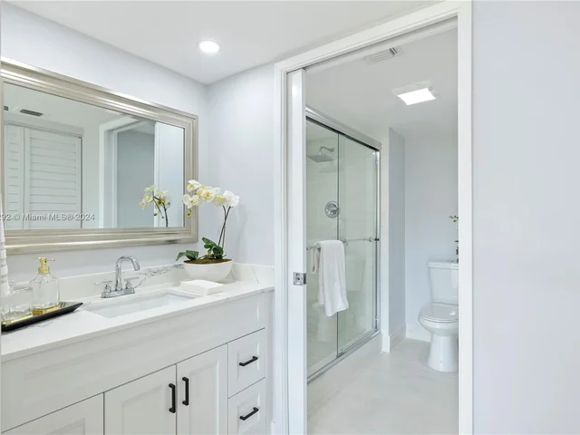 550 SW 137th Ave # 302L, Pembroke Pines FL 33027