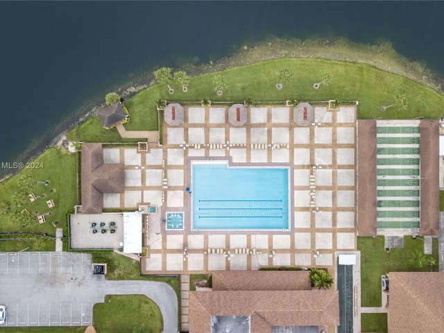 550 SW 137th Ave # 302L, Pembroke Pines FL 33027