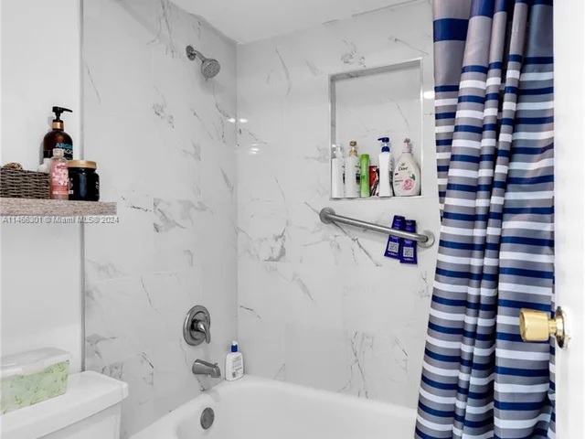 20500 W Country Club Dr # 202, Aventura FL 33180