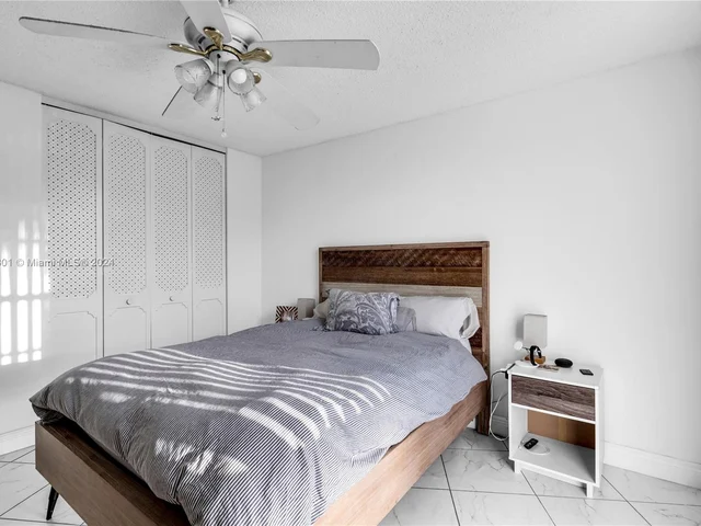 20500 W Country Club Dr # 202, Aventura FL 33180