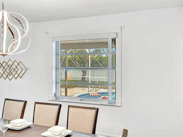 5200 Monroe St, Hollywood FL 33021