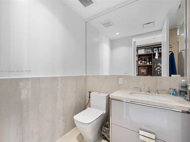 15701 Collins Ave # 905, Sunny Isles Beach FL 33160