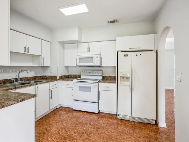 1700 NW 9th Ct, Homestead FL 33030