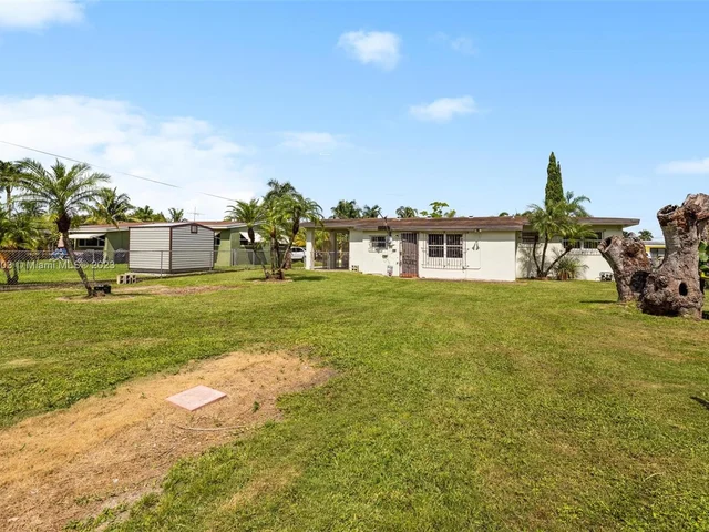 1700 NW 9th Ct, Homestead FL 33030