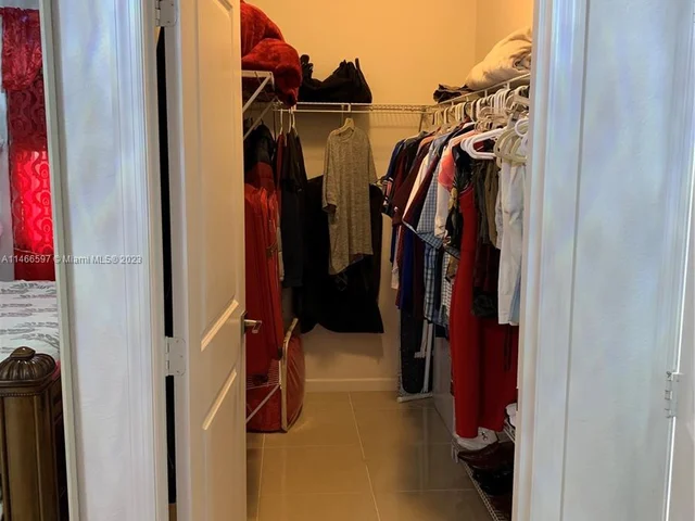 27343 SW 132nd Pl, Homestead FL 33032