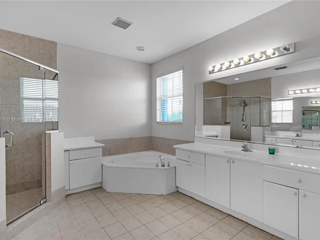 15051 SW 18th Ter, Miami FL 33185