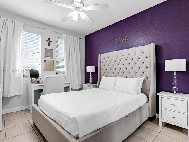 15051 SW 18th Ter, Miami FL 33185