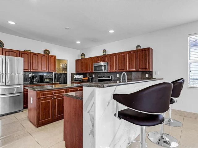 15051 SW 18th Ter, Miami FL 33185