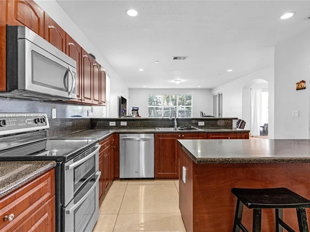 15051 SW 18th Ter, Miami FL 33185