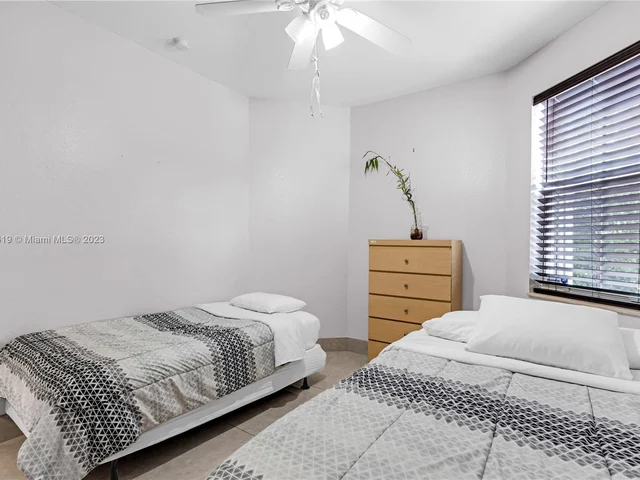 15051 SW 18th Ter, Miami FL 33185