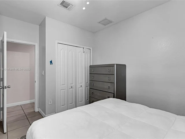 15051 SW 18th Ter, Miami FL 33185