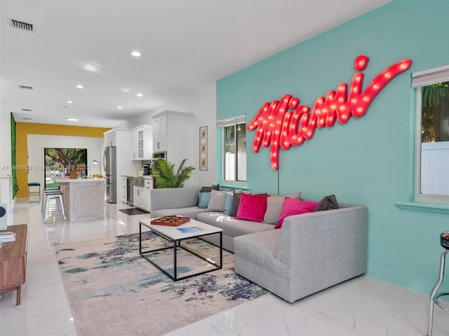 11843 W Biscayne Canal Rd, Miami FL 33161