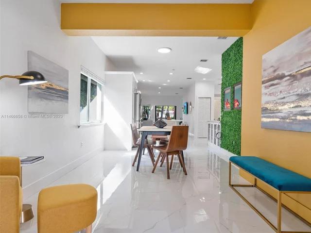 11843 W Biscayne Canal Rd, Miami FL 33161