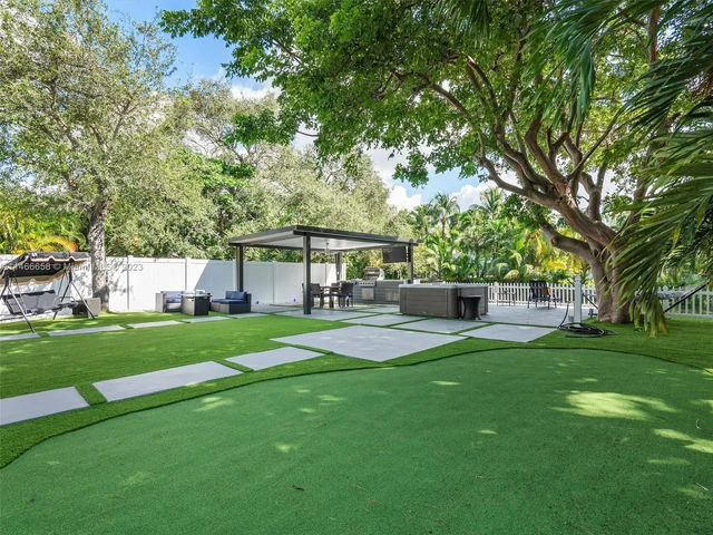 11843 W Biscayne Canal Rd, Miami FL 33161