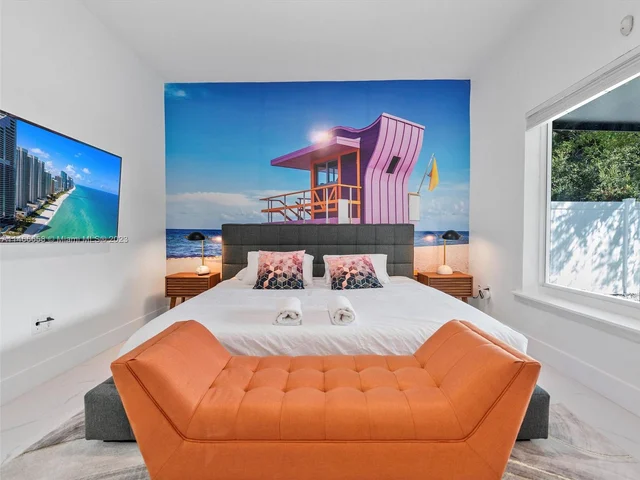 11843 W Biscayne Canal Rd, Miami FL 33161