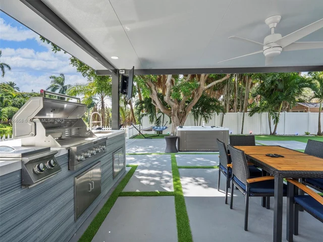 11843 W Biscayne Canal Rd, Miami FL 33161