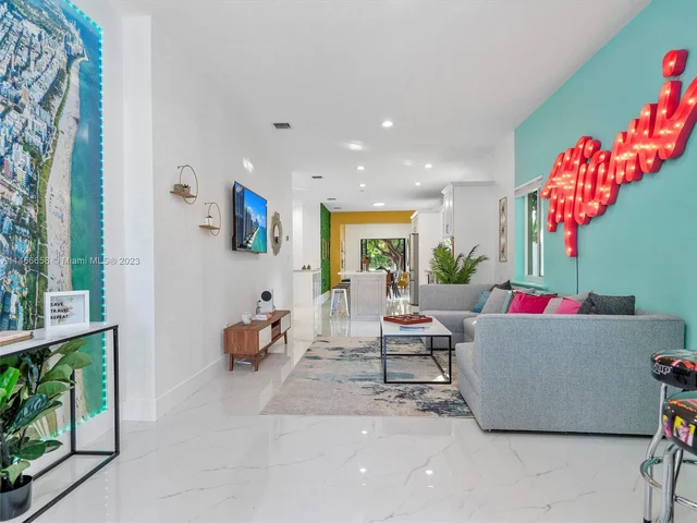 11843 W Biscayne Canal Rd, Miami FL 33161