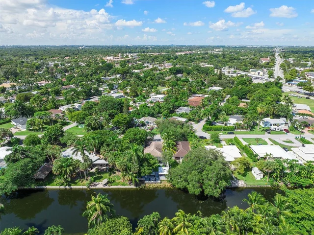 11843 W Biscayne Canal Rd, Miami FL 33161