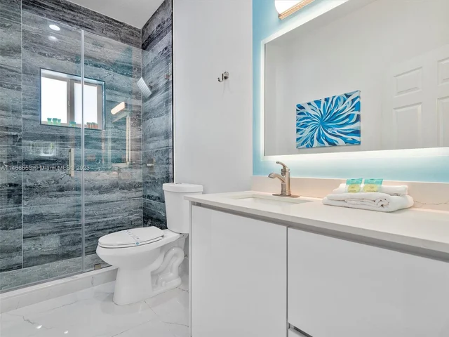 11843 W Biscayne Canal Rd, Miami FL 33161