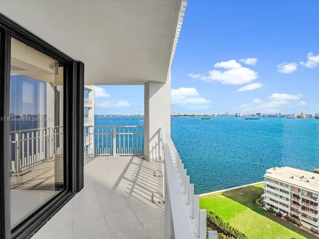 4000 Towerside Ter # 1704, Miami FL 33138