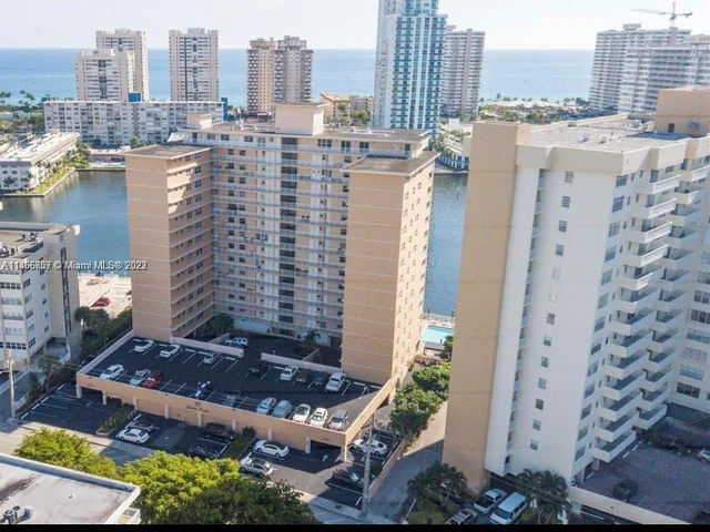 121 Golden Isles Dr # 307, Hallandale Beach FL 33009