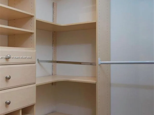 121 Golden Isles Dr # 307, Hallandale Beach FL 33009