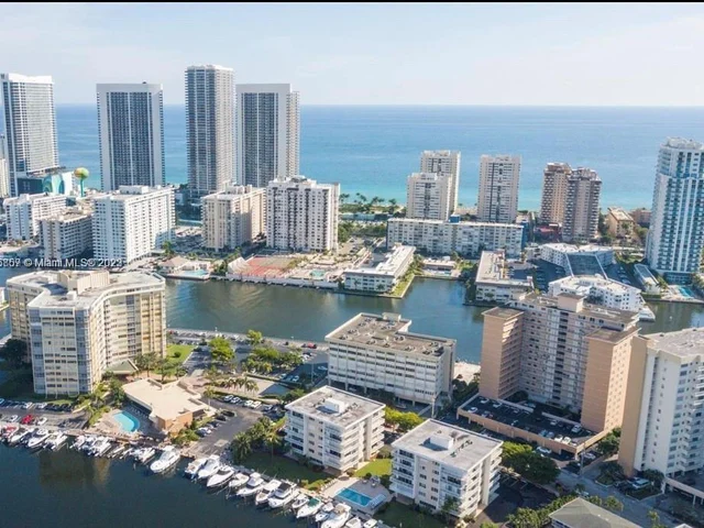 121 Golden Isles Dr # 307, Hallandale Beach FL 33009