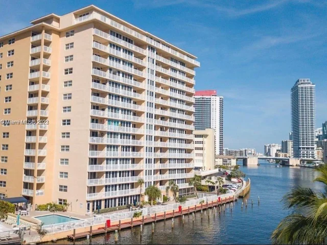 121 Golden Isles Dr # 307, Hallandale Beach FL 33009
