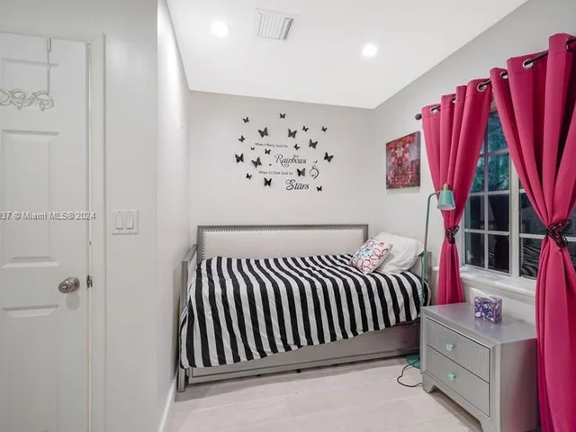 4630 Royal Palm Ave, Miami Beach FL 33140